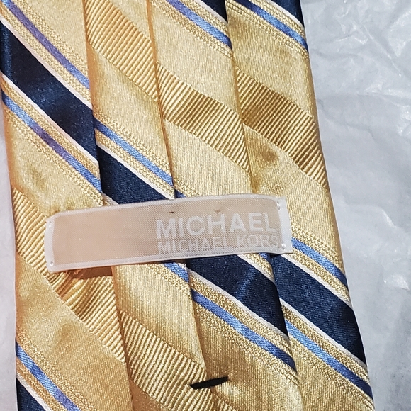 Mens Michael Kors all silk necktie - Picture 2 of 4